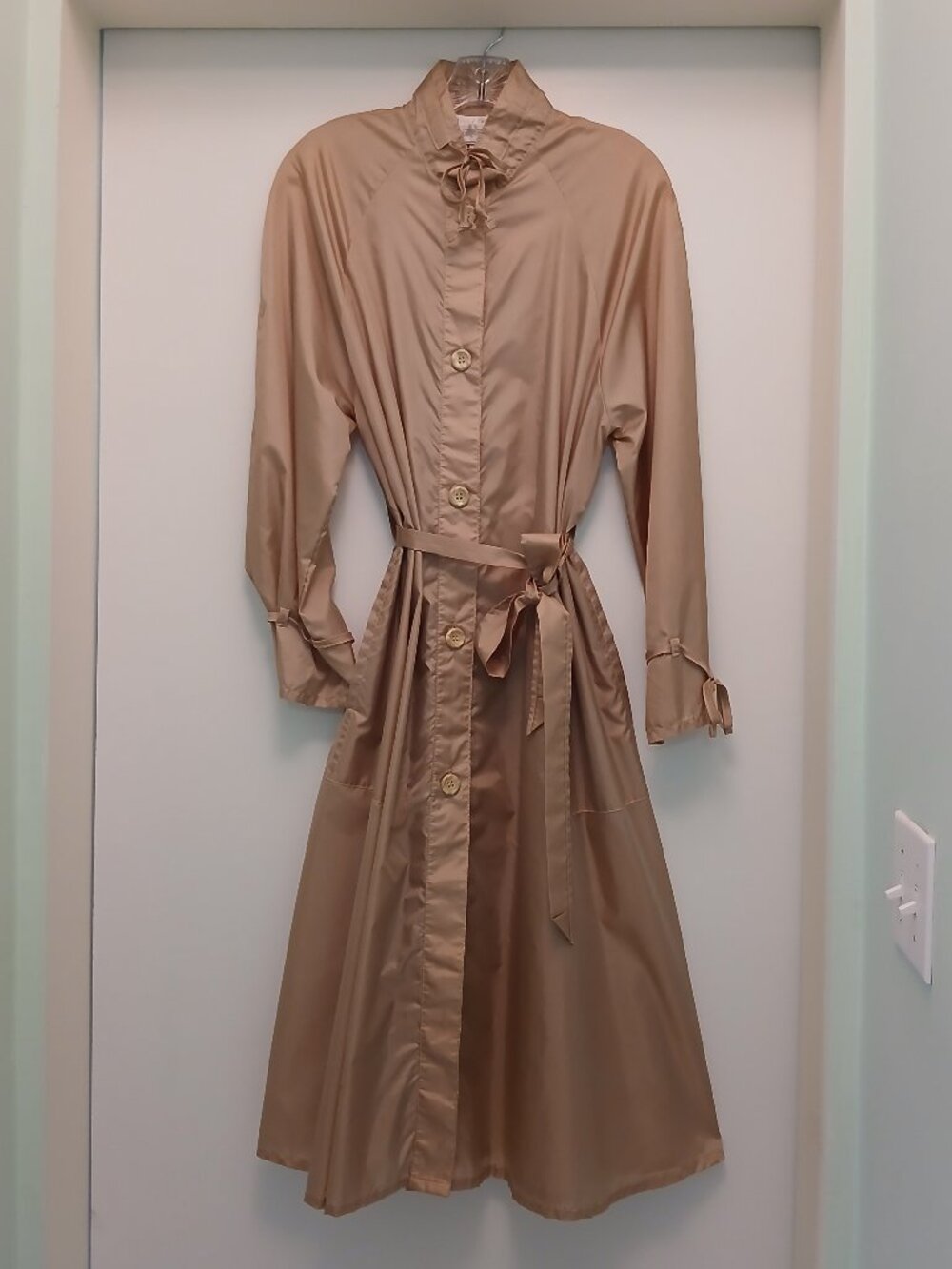 Vintage 60s Saks Fifth Avenue Aqua Sheen Tan/Gold Belted Raincoat Trench Sz M - Picture 2 of 15